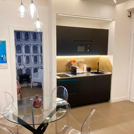 Apartment La Maison, Vicino Al Colosseo! Rome